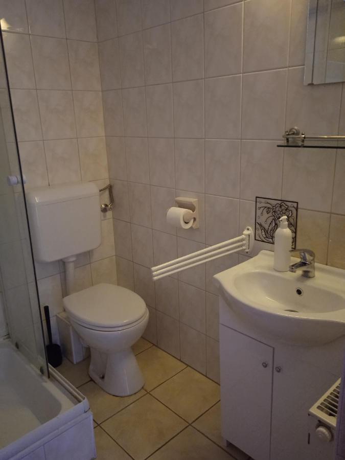 Agria Wellness Guesthouse Eger Buitenkant foto