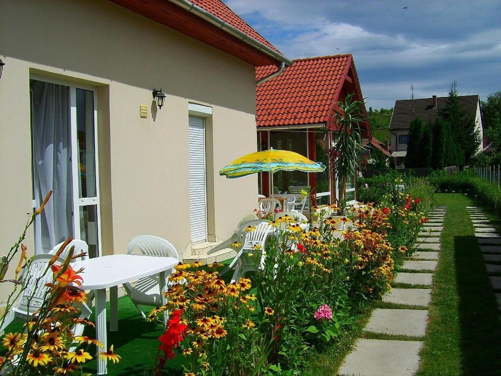 Agria Wellness Guesthouse Eger Buitenkant foto
