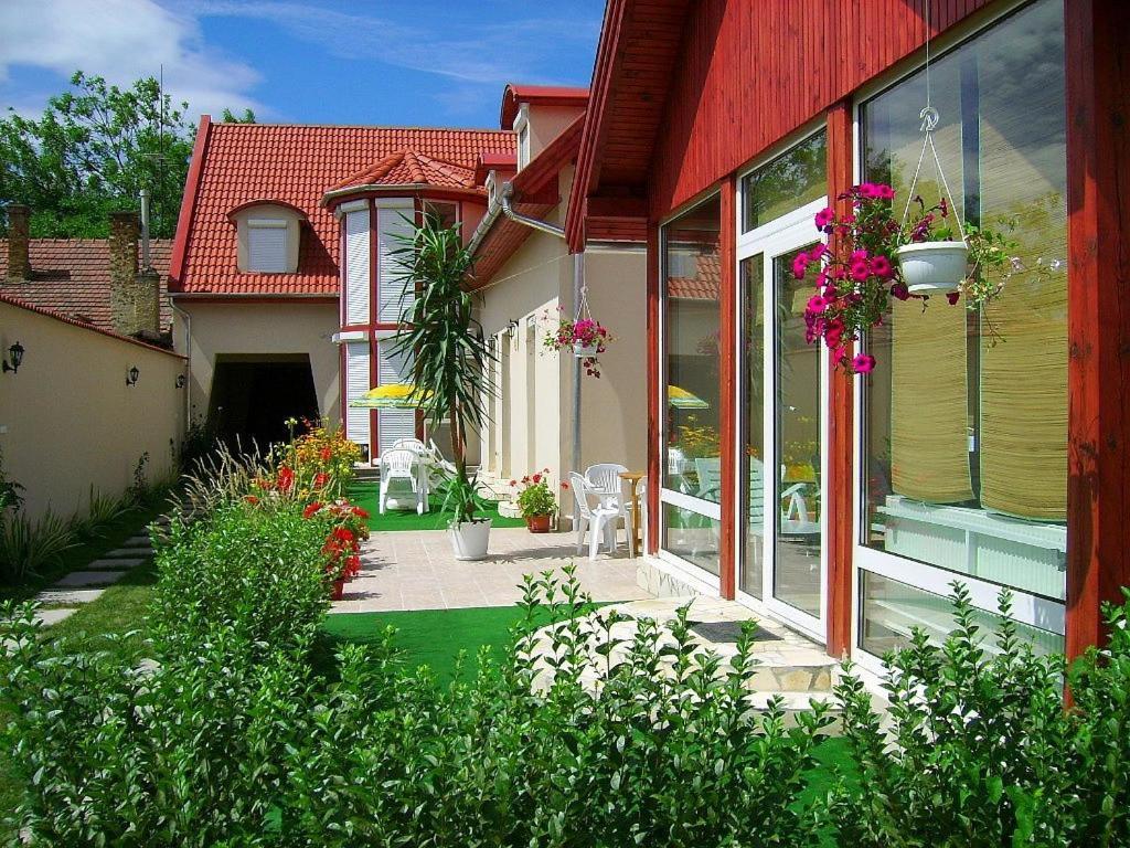Agria Wellness Guesthouse Eger Buitenkant foto