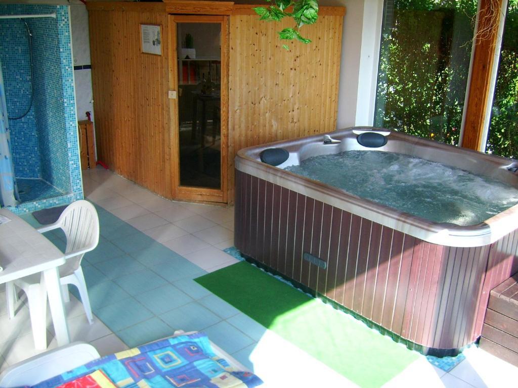 Agria Wellness Guesthouse Eger Buitenkant foto